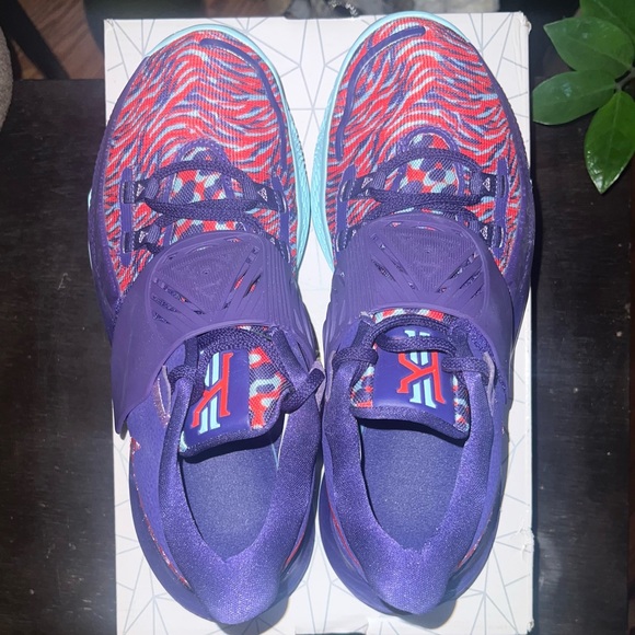 Nike Kyrie Low 3 - Purple Size 9 - Picture 10 of 13